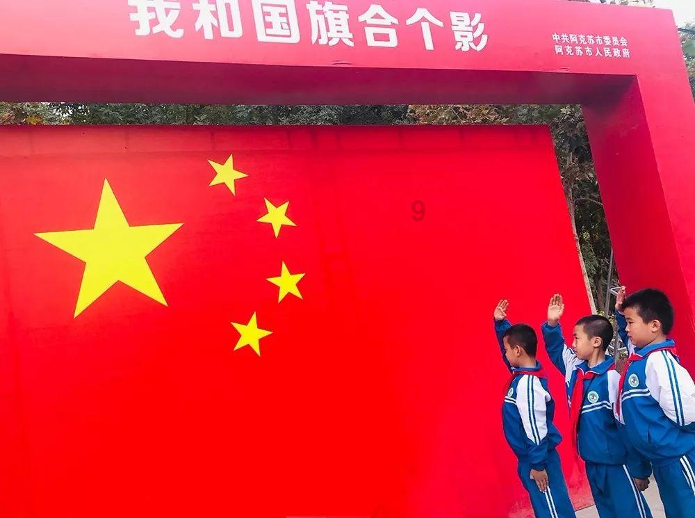 爷爷家里要修房子，让我出钱，我应该出吗？游戏画面